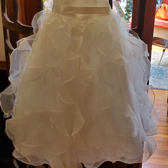 Girls Dress - Picture 2 of 4
